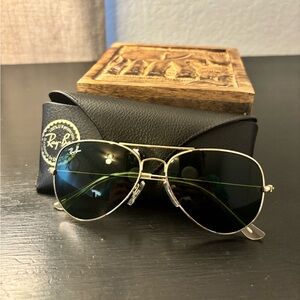Ray Bans Aviator sunglasses